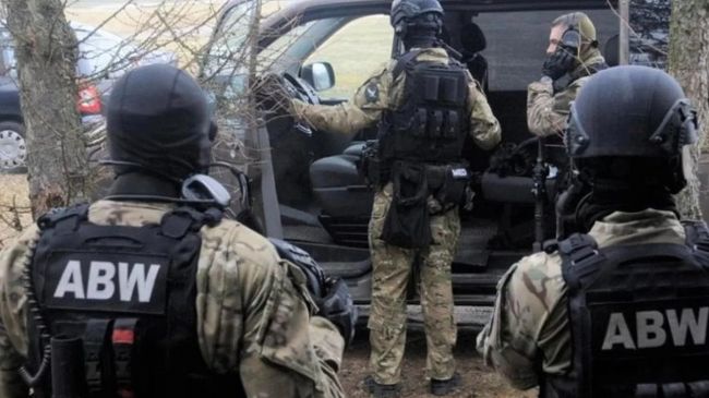 Стало известно, чьим родственником является задержанный в Польше казахский дипломат