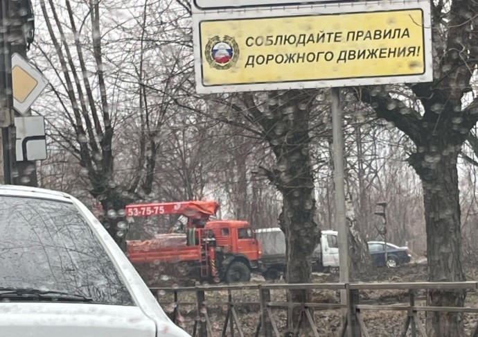 В Пензе из-за ДТП с фургоном и автокраном встала в пробке улица Аустрина