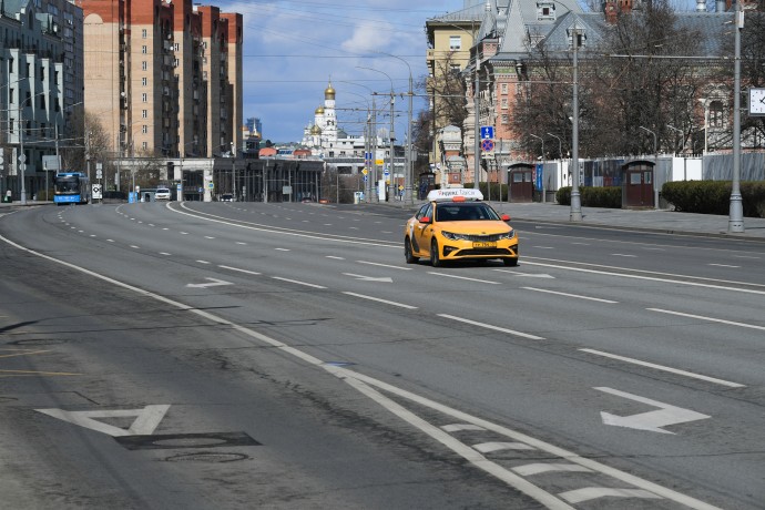 Дептранс: До 20 декабря закроют одну полосу для движения на Большой Якиманке Дептранс: До 20 декабря закроют одну полосу для движения на Большой Якиманке