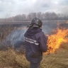 В амурской Дмитриевке пожарные тушат пал на площади 300 гектаров