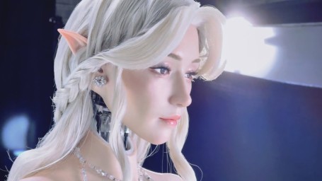 Китайцы создали робота-эльфа. У неё мимика как настоящая!