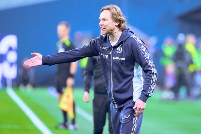 Карпин заявил, что "Зенит" способен отыграть у "Динамо" два гола в Москве Карпин заявил, что "Зенит" способен отыграть у "Динамо" два гола в Москве