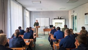 Курсанты Луганской академии СК России прослушали лекцию о сохранении исторической памяти и расследовании преступлений украинских националистов