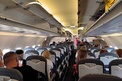 Женщина на рейсе из Москвы «подзадолбалась», чуть не «добила бычок» и оказалась на отдыхе