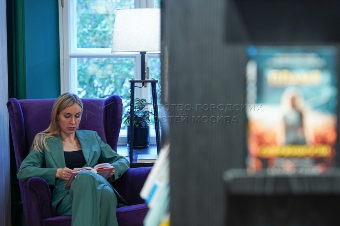 Опрос: Россияне назвали книжные триллеры лучшим лекарством от цифровой усталости