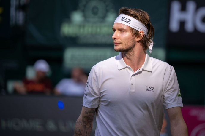 Бублик вышел в четвертьфинал "Мастерса", обыграв Фрица