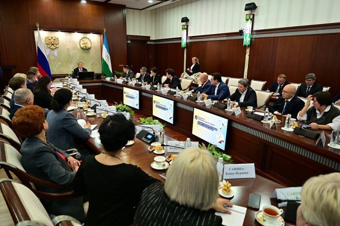 Радий Хабиров: «Идёт безжалостная информационная война против нас» Радий Хабиров: «Идёт безжалостная информационная война против нас»