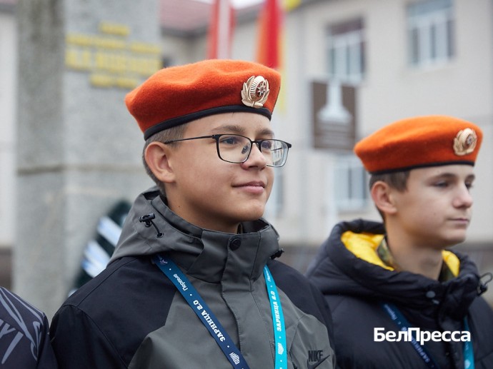 Белгородская команда – призёр игры «Зарница 2.0» получила от Гладкова дроны разных типов