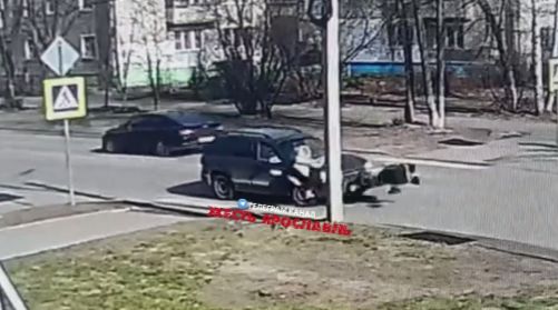 В Ярославле водитель иномарки сбил маму с малышом на пешеходном переходе