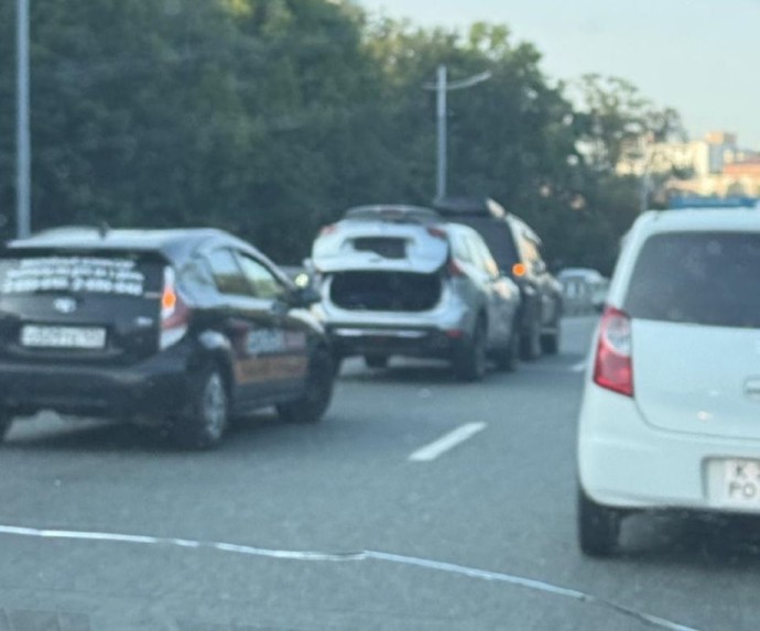 Владивостокские пробки: где светофоры ежедневно “отдыхают”, а водители страдают