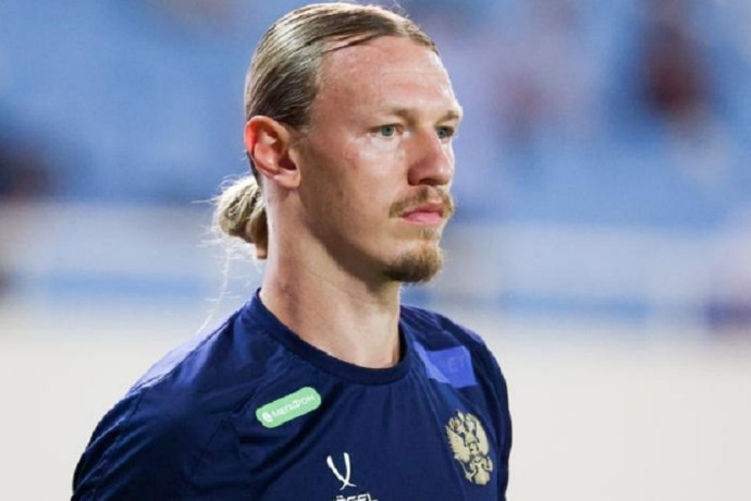 Блогер Мэддисон: "Сафонов - дырка, изменял беременной жене со стюардессой"