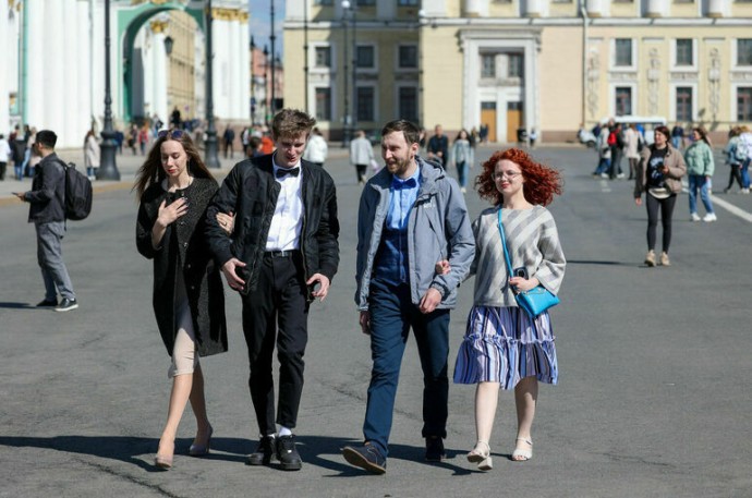 Россиянам хотят разрешить вступать в политические партии с 16 лет