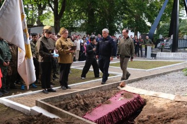 В старорусской Устреке преданы земле останки 37 воинов