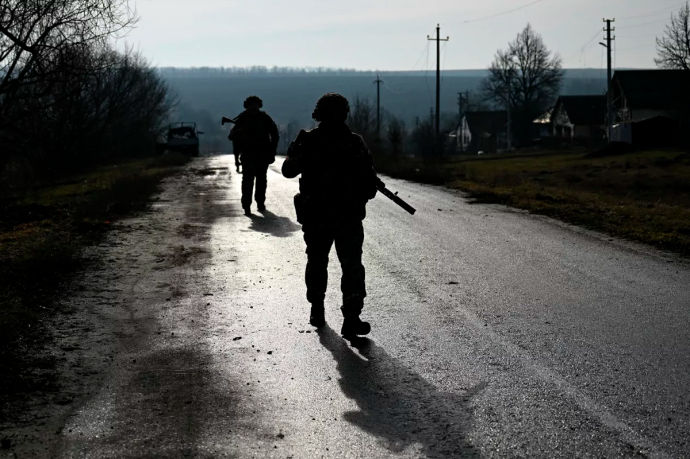 Украинские военнослужащие начали сдавать позиции под Красноармейском