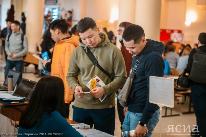 В России утвердили минимальные баллы ЕГЭ для поступления в вузы в 2026 году