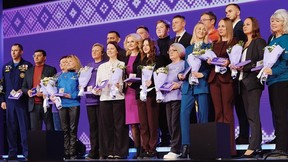 Татьяна Голикова вручила нагрудный знак «Доброволец России» на форуме #МыВместе Татьяна Голикова вручила нагрудный знак «Доброволец России» на форуме #МыВместе