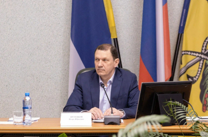 Мэр Улан-Удэ поручил усилить контроль над выполнением ремонта тепловых сетей