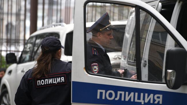 Более 70 мигрантов доставили в полицию после рейда по хостелам в Москве
