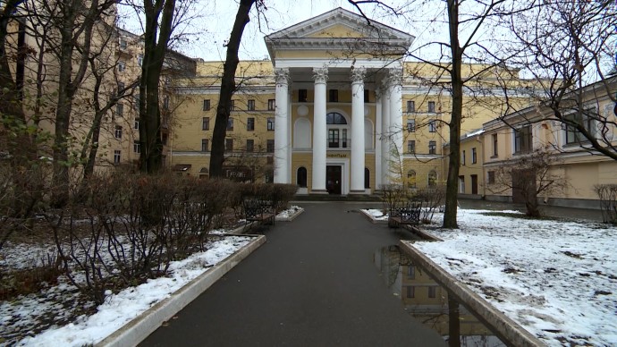 Владимир Путин подписал Указ о передаче киностудии «Ленфильм» в собственность Петербурга Владимир Путин подписал Указ о передаче киностудии «Ленфильм» в собственность Петербурга