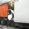 В Курской области в аварии с грузовыми авто погиб водитель