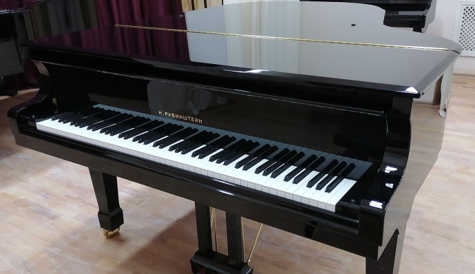 В Ярославле отремонтировали школу искусств №8 и оснастили ее новыми инструментами