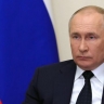 Большинство россиян одобряют работу Путина, показал опрос