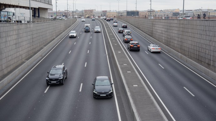 В Петербурге 17 октября ожидается гололедица — водителей просят быть особенно осторожными В Петербурге 17 октября ожидается гололедица — водителей просят быть особенно осторожными