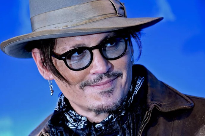 Бывшая возлюбленная Джонни Деппа выходит замуж за европейского бизнесмена