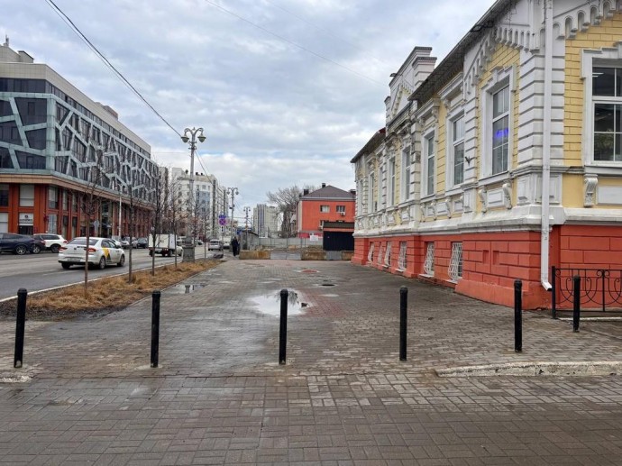 Мэр Белгорода пообещал разобраться с парковкой на тротуарах в центре города
