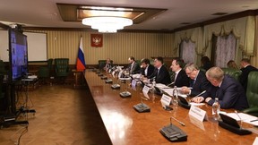 Александр Новак провёл серию совещаний по ситуации на внутреннем рынке нефтепродуктов