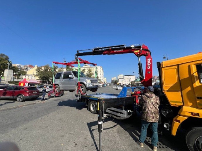 Эвакуация гарантирована: назван самый опасный для парковки район Владивостока
