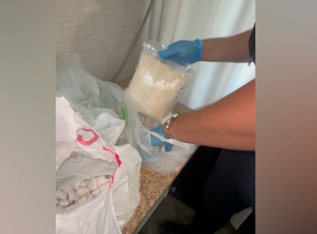 Двое студентов из Москвы привезли в Мордовию 2 кг мефедрона в подкрылках автомобиля