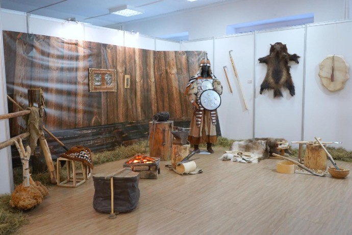 Шедевры кузнечного искусства: в Якутске открылась экспозиция, посвященная Роману Готовцеву Шедевры кузнечного искусства: в Якутске открылась экспозиция, посвященная Роману Готовцеву