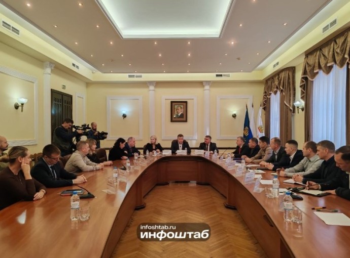 Участники проекта «Победоносец» познакомились с работой администрации Астрахани Участники проекта «Победоносец» познакомились с работой администрации Астрахани