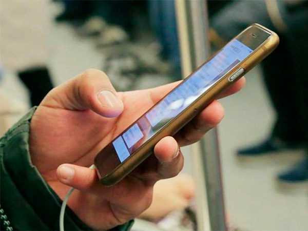 Москва и Подмосковье смогут отслеживать мигрантов с помощью мобильного приложения – подписан закон