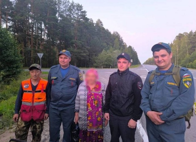 В Мордовии поисковые группы семь часов искали в лесу заблудившуюся женщину