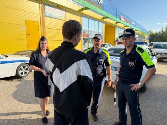 В Уфе полицейские задержали подростков