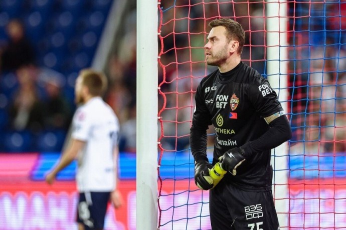 Челестини рассказал, когда Акинфеев снова будет играть за ЦСКА: "Его ещё беспокоят боли" Челестини рассказал, когда Акинфеев снова будет играть за ЦСКА: "Его ещё беспокоят боли"