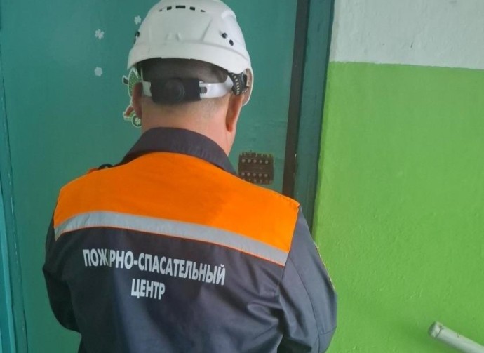 В Пензе спасатели вскрыли квартиру на улице Совхозной