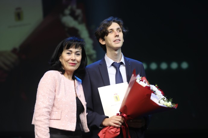 В Ярославле победители конкурсов «Преодоление» и «За равные возможности» отмечены губернаторскими премиями