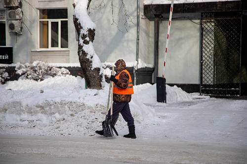 Проблему скользких дорог в Магдагачинском округе решала прокуратура