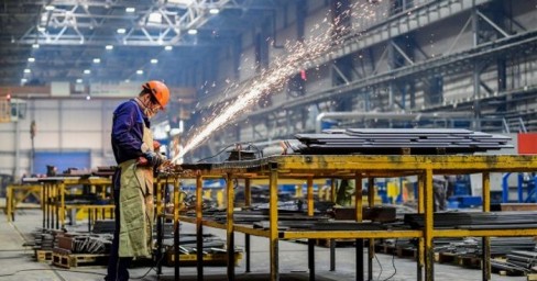 Росстат: В России замедлился рост промышленного производства