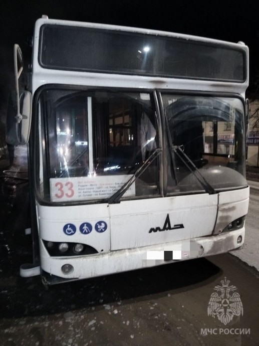 В Кирове загорелся автобус