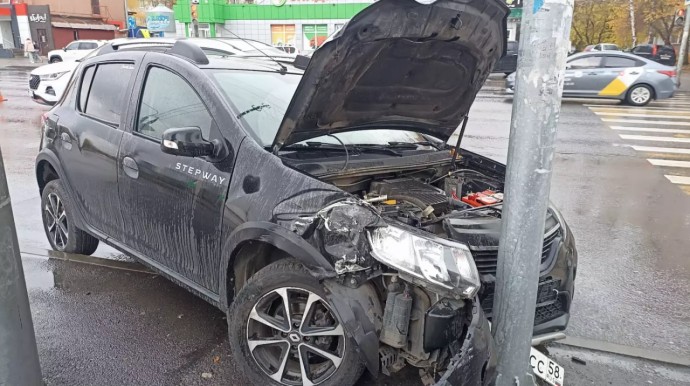 Появились подробности жесткого ДТП возле филармонии в Пензе Появились подробности жесткого ДТП возле филармонии в Пензе