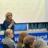 Акцию «Цветы мамам героев» провели в Иркутской области активисты Женского движения