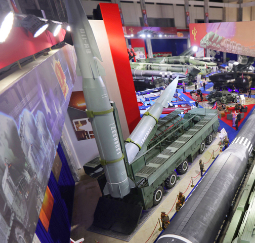 В КНДР внешне похожий на "Искандер" комплекс - теперь с гиперзвуком В КНДР внешне похожий на "Искандер" комплекс - теперь с гиперзвуком