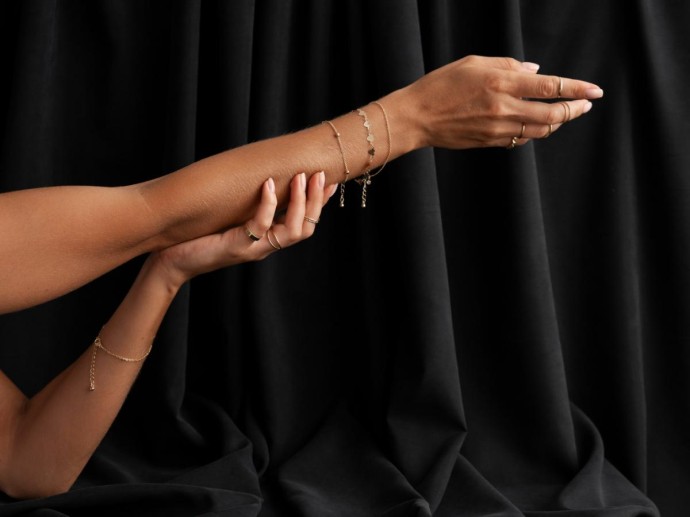 Роковая SMS: наивная девушка из Владивостока потеряла 12 миллионов на кредите от лже-Роскомнадзора Роковая SMS: наивная девушка из Владивостока потеряла 12 миллионов на кредите от лже-Роскомнадзора