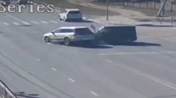 В сотых кварталах в Улан-Удэ образовалась сильная пробка из-за ДТП