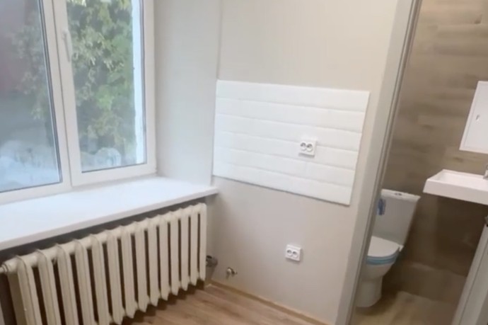 В Москве за 4 миллиона рублей продают студию размером чуть больше кладовки В Москве за 4 миллиона рублей продают студию размером чуть больше кладовки