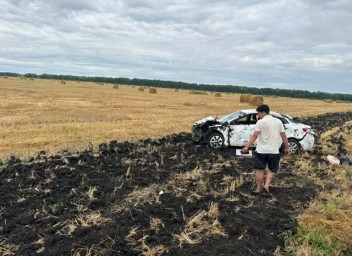 Двое молодых людей погибли и один - в реанимации в результате опрокидывания "Киа Рио" в Мордовии